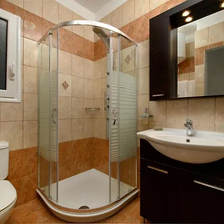 Alexandra * Mpoukaris