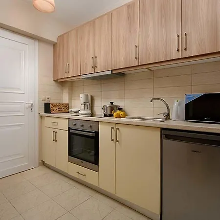 Alexandra Apartament Mpoukaris