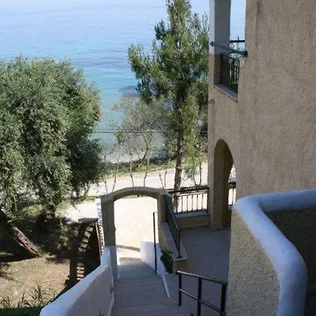Alexandra Apartment