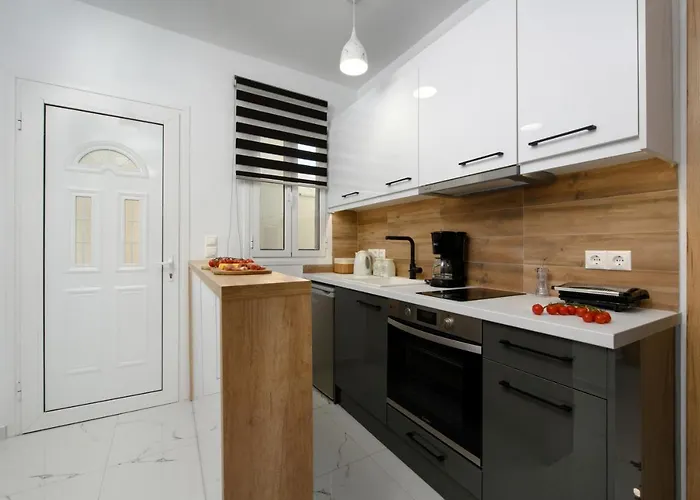 Alexandra Apartamento Mpoukaris